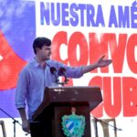 Socialistas celebram descaradamente os opressores de Cuba em uma viagem de luxo