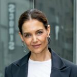 Spring Mary Janes de Katie Holmes são confortáveis ​​​​o suficiente para usar o dia todo - 25% de desconto