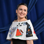 Liam Conejo Ramos, 5, é detido por oficiais de Imigração e Alfândega dos EUA depois de voltar da pré-escola, terça-feira, 20 de janeiro de 2026, em um subúrbio de Minneapolis. (Ali Daniels via AP)