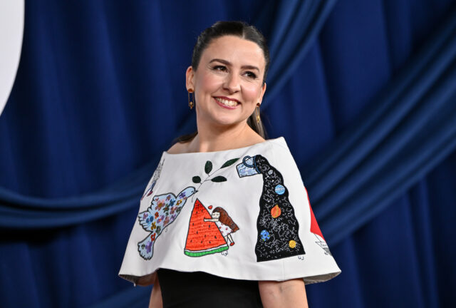 Liam Conejo Ramos, 5, é detido por oficiais de Imigração e Alfândega dos EUA depois de voltar da pré-escola, terça-feira, 20 de janeiro de 2026, em um subúrbio de Minneapolis. (Ali Daniels via AP)