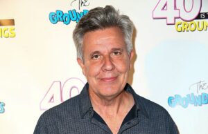 Stephen Hibbert morto aos 68 anos: The Gimp de Pulp Fiction morre de ataque cardíaco O escritor e ator Stephen Hibbert - mais conhecido por interpretar o misterioso personagem conhecido como The Gimp em Pulp Fiction - morreu aos 68 anos; (foto 2014)