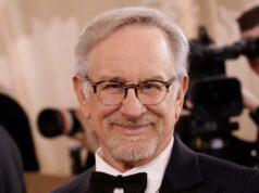 Steven Spielberg diz que os comentários alienígenas de Barack Obama são ótimos para o Dia da Divulgação Steven Spielberg diz que os comentários alienígenas de Barack Obama são ótimos para o Dia da Divulgação