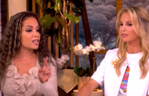 Sunny Hostin e Elisabeth Hasselbeck discutem sobre a guerra no Irã em ‘The View’ 030526 anfitrião ensolarado elisabeth hesselbeck kal