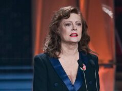 Susan Sarandon acusa Hollywood de colocá-la na lista negra por causa de comentários pró-palestinos em meio ao bombardeio de Gaza por Israel Susan Sarandon está se manifestando sobre sua suposta inclusão na lista negra de Hollywood por causa dos comentários pró-palestinos que ela fez em meio aos contínuos ataques de Israel a Gaza; fotografado sábado em Barcelona no 40º Prêmio Goya