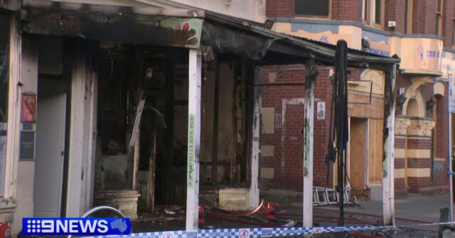 É a segunda vez desde 2024 que a loja sofre um ataque com bomba incendiária, tendo só reaberto após o primeiro ataque, há cinco meses.﻿