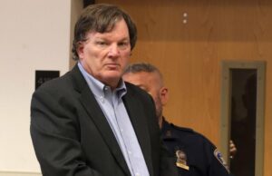 Suspeito de assassino em série de Long Island, Rex Heuermann, lidando com problemas de saúde O suspeito de assassino em série de Long Island, Rex Heuermann, contatou trabalhadoras do sexo centenas de vezes antes da prisão