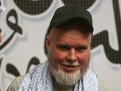 Taliban liberta o acadêmico americano Dennis Coyle, preso sem justa causa por mais de um ano Taliban liberta o acadêmico americano Dennis Coyle, preso sem justa causa por mais de um ano