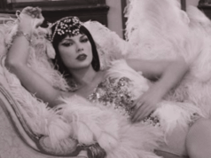 Taylor Swift lança videoclipe de ‘Elizabeth Taylor’ com clipes do ícone da tela Taylor Swift 'Elizabeth Taylor' cover art