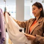 Tendência do mercado de arte do Ramadã, torna-se um lugar para os jovens voltarem para casa