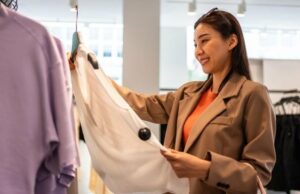 Tendência do mercado de arte do Ramadã, torna-se um lugar para os jovens voltarem para casa Tendência do mercado de arte do Ramadã, torna-se um lugar para os jovens voltarem para casa