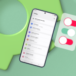 mão segurando o telefone Android mostrando o menu de configurações rápidas