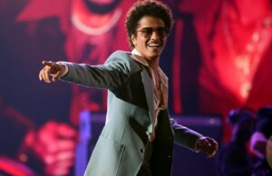 ‘The Romantic’, de Bruno Mars, torna-se o primeiro a estrear em primeiro lugar na parada de álbuns 'The Romantic', de Bruno Mars, torna-se o primeiro a estrear em primeiro lugar na parada de álbuns