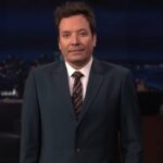 'The Tonight Show' satiriza o plano do aeroporto ICE de Trump: '2 erros fazem um acerto!' | Vídeo