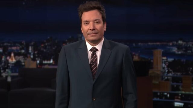 'The Tonight Show' satiriza o plano do aeroporto ICE de Trump: '2 erros fazem um acerto!' | Vídeo
