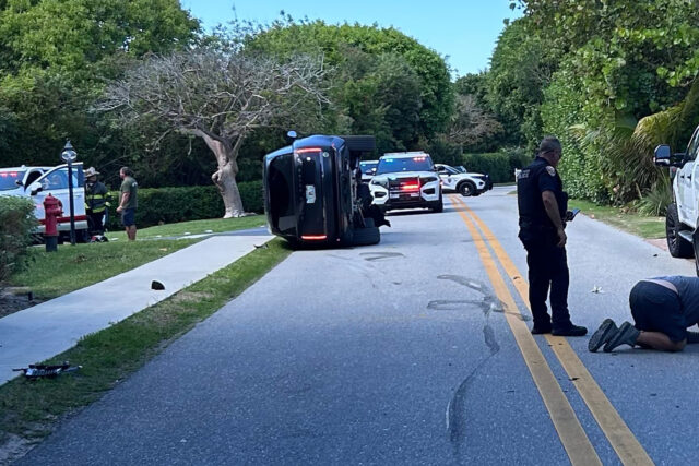 Tiger Woods é preso por suspeita de DUI após capotar Tiger Woods é preso por suspeita de DUI após capotar seu carro