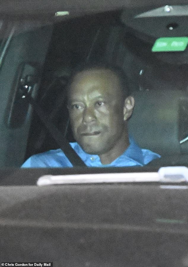 Tiger Woods tinha comprimidos no bolso quando foi preso, afirmam Tiger Woods supostamente tinha dois comprimidos de hidrocodona no bolso quando foi preso por DUI