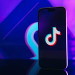TikTok lança rádio e podcasts TikTok com iHeartMedia