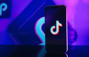 TikTok lança rádio e podcasts TikTok com iHeartMedia TikTok lança rádio e podcasts TikTok com iHeartMedia