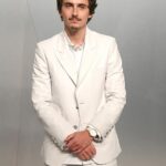 Timothee Chalamet, 30, que não conseguiu ganhar o prêmio de Melhor Ator Principal por Marty Supreme no Oscar, decidiu promover seu próximo grande projeto: Duna 3. Foto no evento de domingo