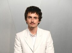 Timothee Chalamet revela a primeira olhada em Duna: Parte Três após humilhante perda do Oscar Timothee Chalamet, 30, que não conseguiu ganhar o prêmio de Melhor Ator Principal por Marty Supreme no Oscar, decidiu promover seu próximo grande projeto: Duna 3. Foto no evento de domingo