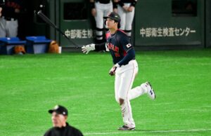 Timothée Chalamet testemunha o WBC Viral Grand Slam de Shohei Ohtani TOKYO, JAPAN - MARCH 06: Shohei Ohtani #16 of Team Japan hits a grand slam in the second inning during the 2026 World Baseball Classic Pool C game between Japan and Chinese Taipei at Tokyo Dome on March 06, 2026 in Tokyo, Japan. (Photo by Gene Wang - Capture At Media/Getty Images) :