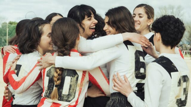 Título da competição de Málaga 'Outra Liga' relata o triunfo do futebol feminino na Espanha oprimida pela ditadura de Franco
