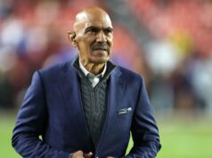 Tony Dungy quebra o silêncio após receber ‘notícias decepcionantes’ sobre carreira Aaron Rodgers estava chorando quando o técnico do Steelers, Mike Tomlin, deixou o cargo