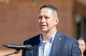 Tony Gonzales desiste da oferta de reeleição em meio a consequências do caso: declaração completa Tony Gonzales desiste da oferta de reeleição em meio a consequências do caso: declaração completa