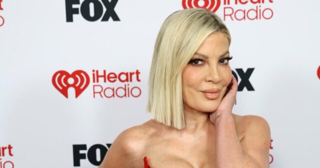 Tori Spelling estabelece o recorde direto sobre o status de Tori Spelling e Dean McDermott estão ‘felizes em suas vidas individuais’ após pedir o divórcio