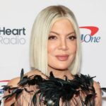 Tori Spelling aborda rumores horríveis de cirurgia plástica GettyImages-2249257849