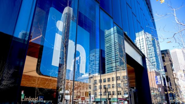 Tradutor de IA transforma inglês em linguagem do LinkedIn

