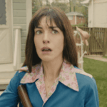 Trailer de "The End of Oak Street": Anne Hathaway se envolve com dinossauros na misteriosa aventura produzida por JJ Abrams