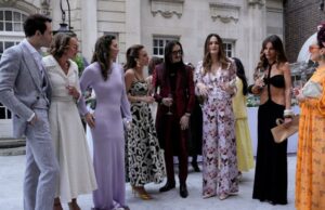 Trailer de meia temporada de ‘Ladies of London’ provoca drama visível da linha de calcinhas Elenco de senhoras de Londres e suas linhas visíveis de calcinhas trazem o drama em um trailer chocante de meia temporada