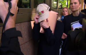 Trauma de mulher depois que estudante a filmou no banheiro Bao Phuc Cao