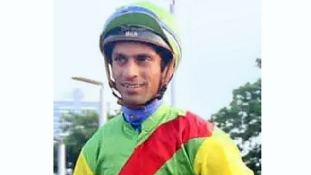 Treinador Shroff e Jockey Trevor conquistam títulos da temporada de corridas de Mumbai
