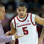 Treinador rival faz reivindicação ao Major Darius Acuff após Arkansas-Texas