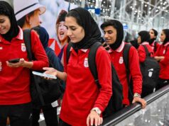 Três jogadoras de futebol iranianas voltarão para casa após pedirem asilo na Austrália Três jogadoras de futebol iranianas voltarão para casa após pedirem asilo na Austrália