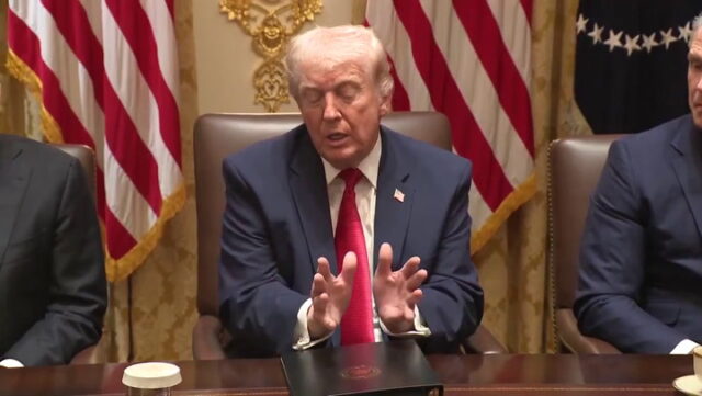 Trump, 79 anos, humilhado com nota brutal da comunidade sobre Yahoo news home