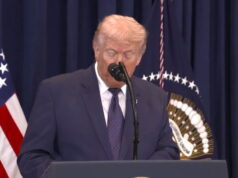 Trump Insiders revela por que ninguém corrigirá suas gafes caóticas Yahoo news home