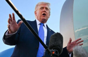 Trump afirma que os democratas querem ‘mudar o sexo do seu filho’ durante discurso retórico Yahoo news home