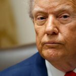 Nos últimos meses, Donald Trump fechou frequentemente publicações nas redes sociais com