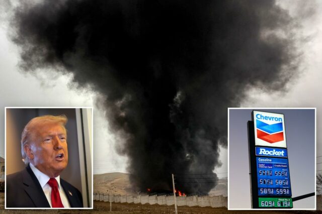 Ondas de fumaça negra saem do depósito de petróleo de Shahran, em Teerã, no Irã, após ataques EUA-Israel.