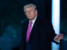 Trump diz que acordo com o Irã ‘poderá ser em breve’ e revela que mais 20 barcos passarão pelo Estreito de Ormuz Donald Trump disse que os EUA “já” estão assumindo o controle do Estreito de Ormuz durante um telefonema com um jornalista no domingo