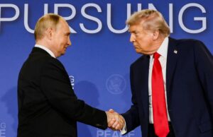 Trump e Putin falam de guerra e paz enquanto os EUA ponderam aliviar as sanções petrolíferas russas Yahoo news home