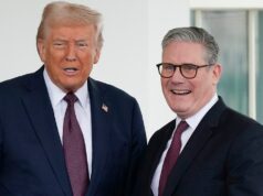 Trump e Starmer concordam que o Estreito de Ormuz deve reabrir à medida que o conflito no Oriente Médio aumenta Trump e Starmer concordam que o Estreito de Ormuz deve reabrir à medida que o conflito no Oriente Médio aumenta