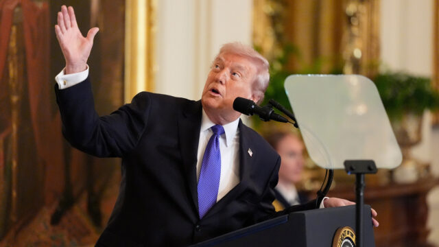 Trump: esta foi a melhor oportunidade para atacar o “regime doente e sinistro” do Irão
