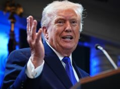 Trump participará de jantar de correspondentes na Casa Branca pela primeira vez como presidente, quebrando boicote Trump participará de jantar de correspondentes na Casa Branca pela primeira vez como presidente, quebrando boicote