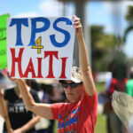 Trump pede aos juízes que confirmem seu poder para acabar com a anistia para migrantes haitianos