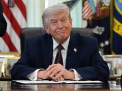 Trump promete acabar com a ‘lendária’ votação por correspondência, apesar de ele mesmo ter feito isso neste mês O presidente Donald Trump assinou uma ordem executiva na terça-feira para adicionar padrões mais rigorosos às cédulas por correio