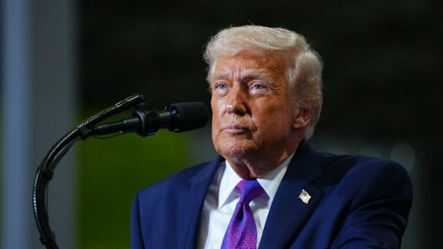 O presidente Donald Trump não deu uma resposta direta sobre as suas intenções no Irão.